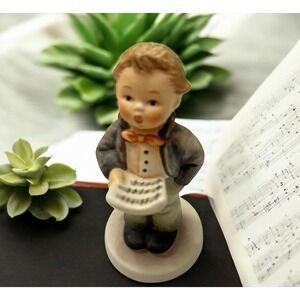 Hummel Goebel 1985 Soloist 135 4/0 Young Boy Singing Figurine‎ W. Germany VTG
